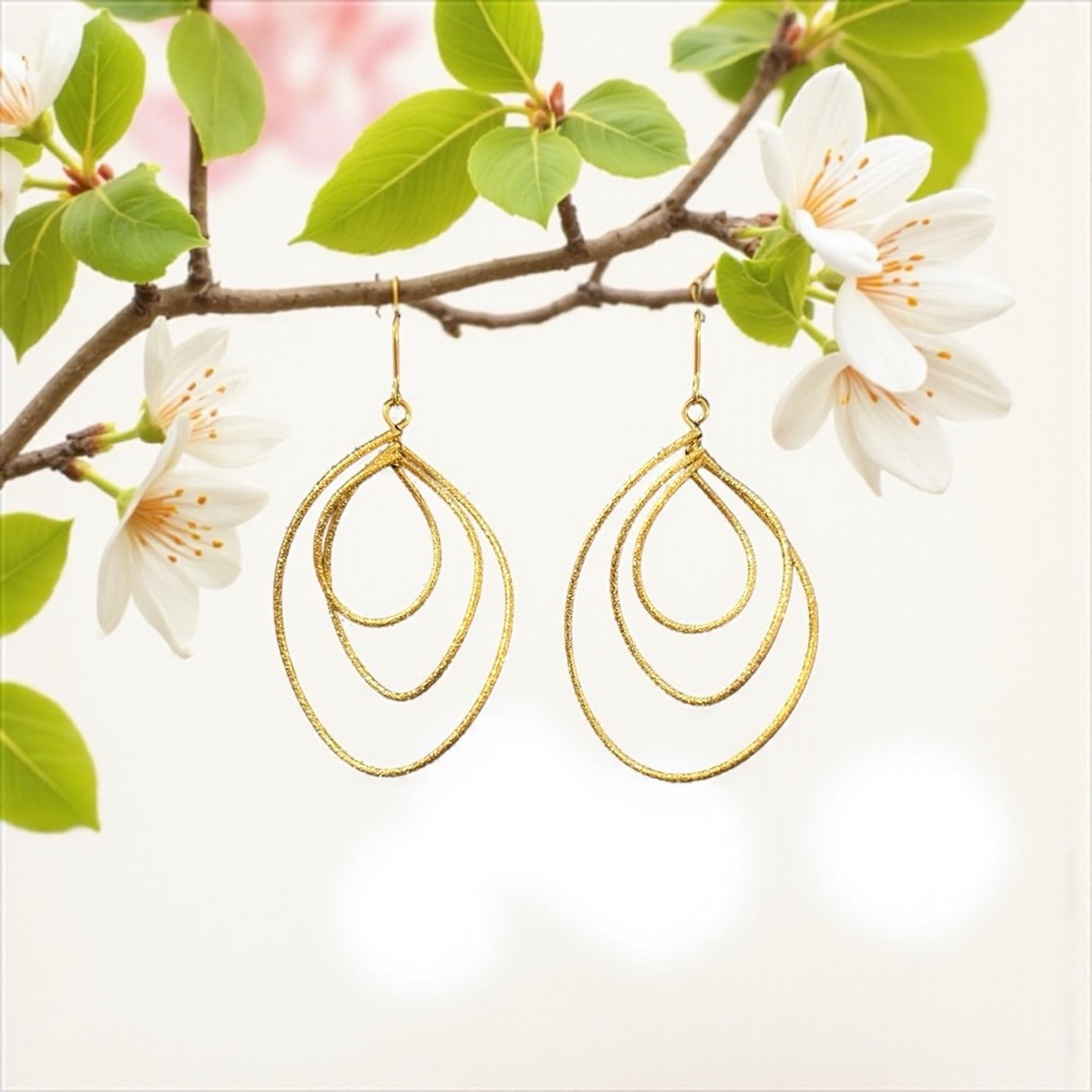 Elegant Gold Circle Earrings